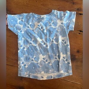 Kate Quinn 5T blue retro floral boxy tee